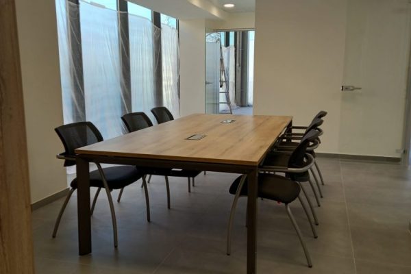 Separador de ambientes en la oficina viglass terrasa