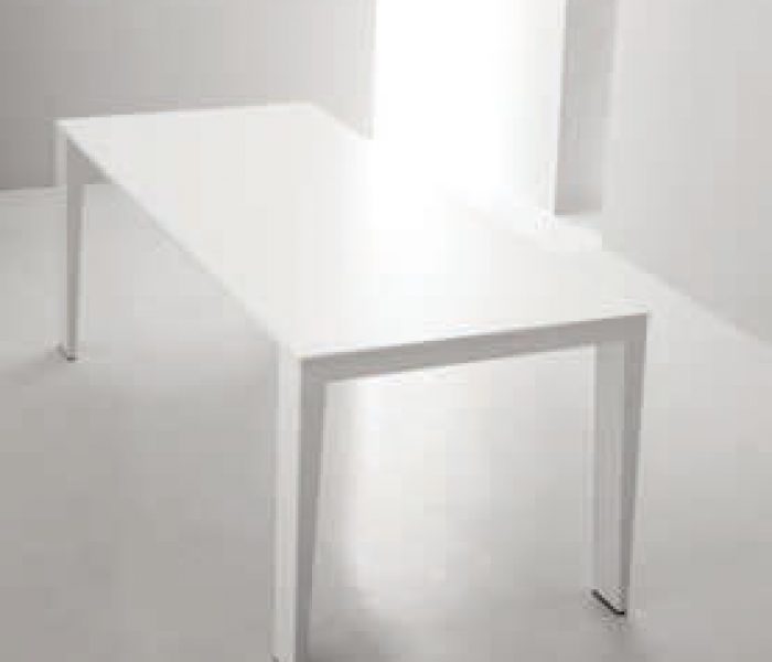 mesa operativa blanca despacho mahia famo