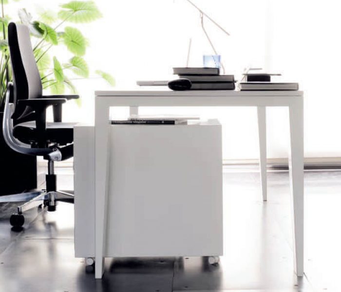 mesa operativa blanca mahia famo