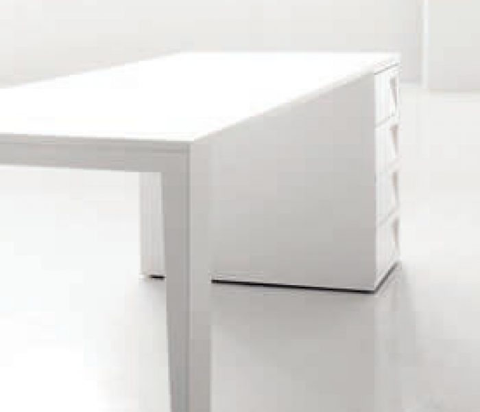 mesa operativa con cajonera oficina mahia famo